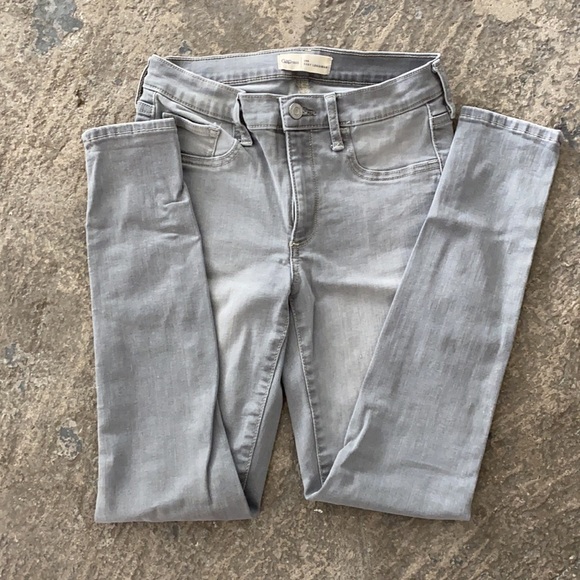 Gap 1969 easy leggings skinny jeans, color gray size 26R (regular length) EUC - Picture 2 of 3